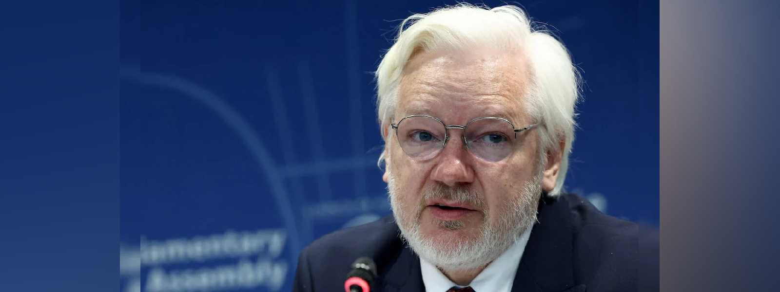 நோபல் குழுவிற்கெதிராக முறைப்பாடு